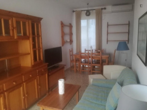 Nice single bedroom in a two bedroom apartment. - Gallery - 27