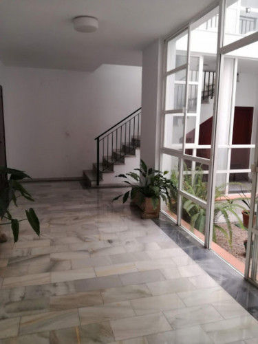 Nice single bedroom in a two bedroom apartment. - Gallery - 11