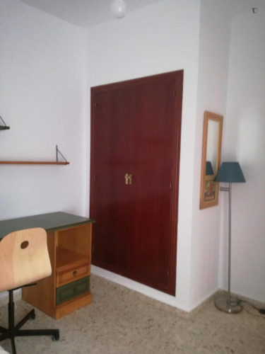 Nice single bedroom in a two bedroom apartment. - Gallery - 38
