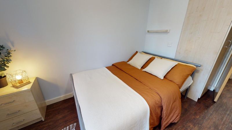  Silver En-Suite  -  iQ Fiveways House  - Gallery -  2