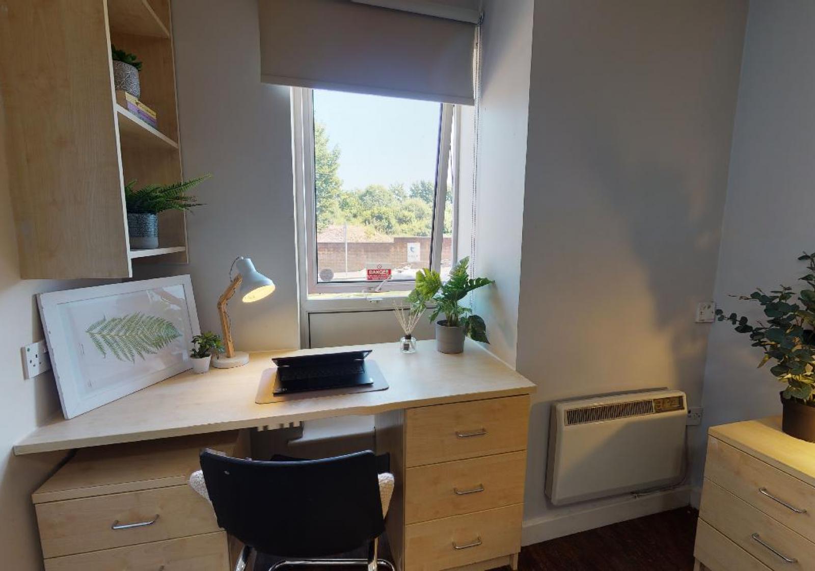  Silver En-Suite  -  iQ Fiveways House  - Gallery -  5