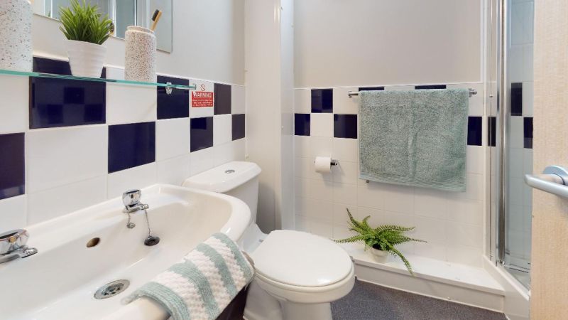  Silver En-Suite Deluxe  -  iQ Aspley House  - Gallery -  3