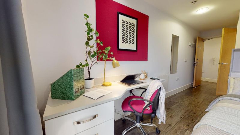  Silver En-Suite Plus  -  iQ Castings  - Gallery -  9