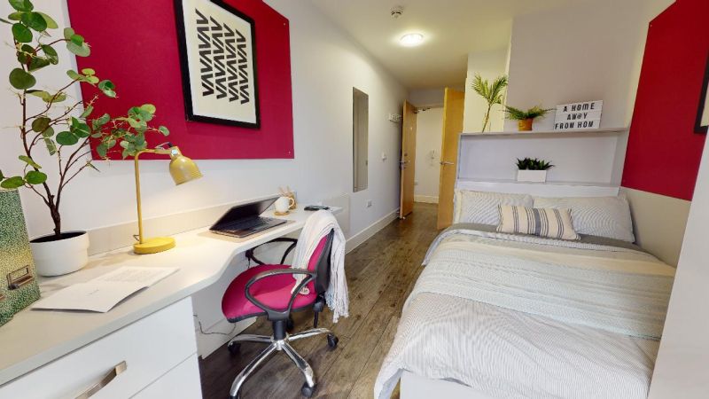  Silver En-Suite Plus  -  iQ Castings  - Gallery -  4