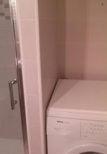 Single bedroom in a 3-bedroom apartment near University - Gallery - 6
