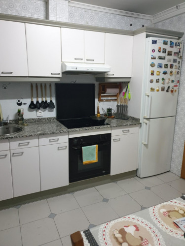 Twin bedroom in a 4-bedroom apartment near Campus Universitario de Ponferrada - Gallery - 6