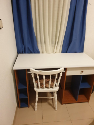 Double bedroom in a 4-bedroom apartment near Campus Universitario de Ponferrada