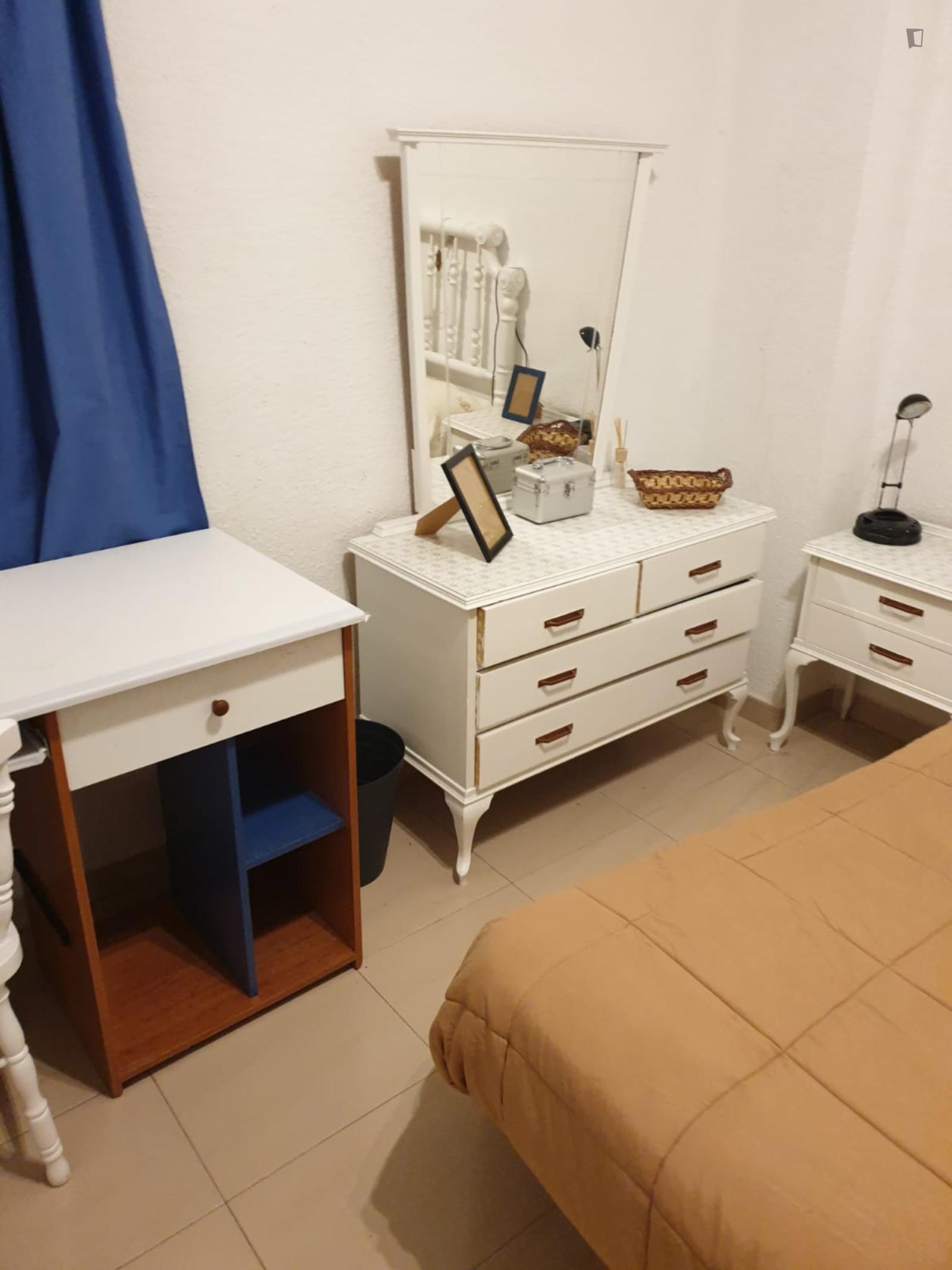 Double Bedroom In A 4-Bedroom Apartment Near Campus Universitario De Ponferrada - 1