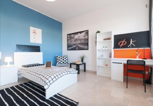 Nice single bedroom near Humanitas University