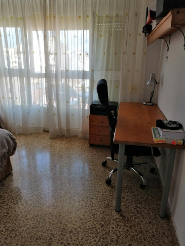Pleasant double bedroom in Pere Garau