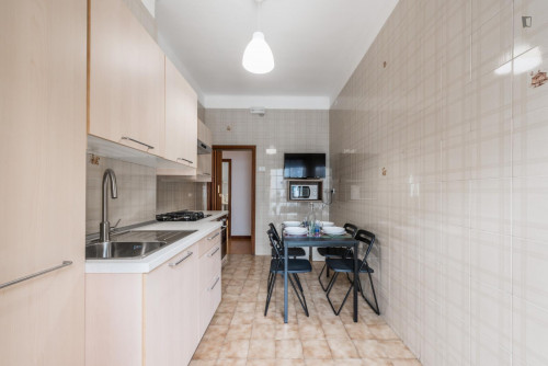 Cool double bedroom in a 4-bedroom flat near Policlinico di Bari - Gallery - 6