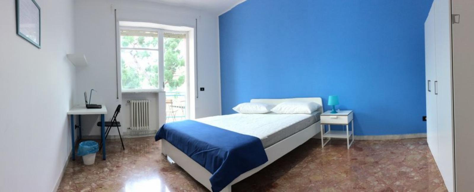 Double Bedroom In A 5-Bedroom Apartment - Double bedroom in a 5-bedroom apartment - Gallery - 1