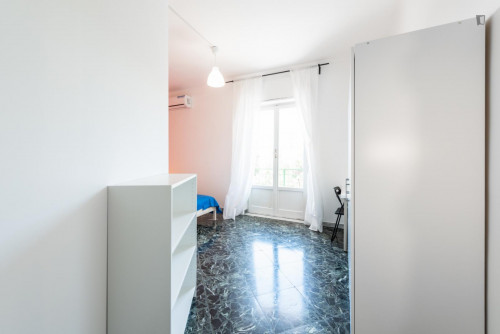 Large and bright bedroom near Bari Sud Est train station
