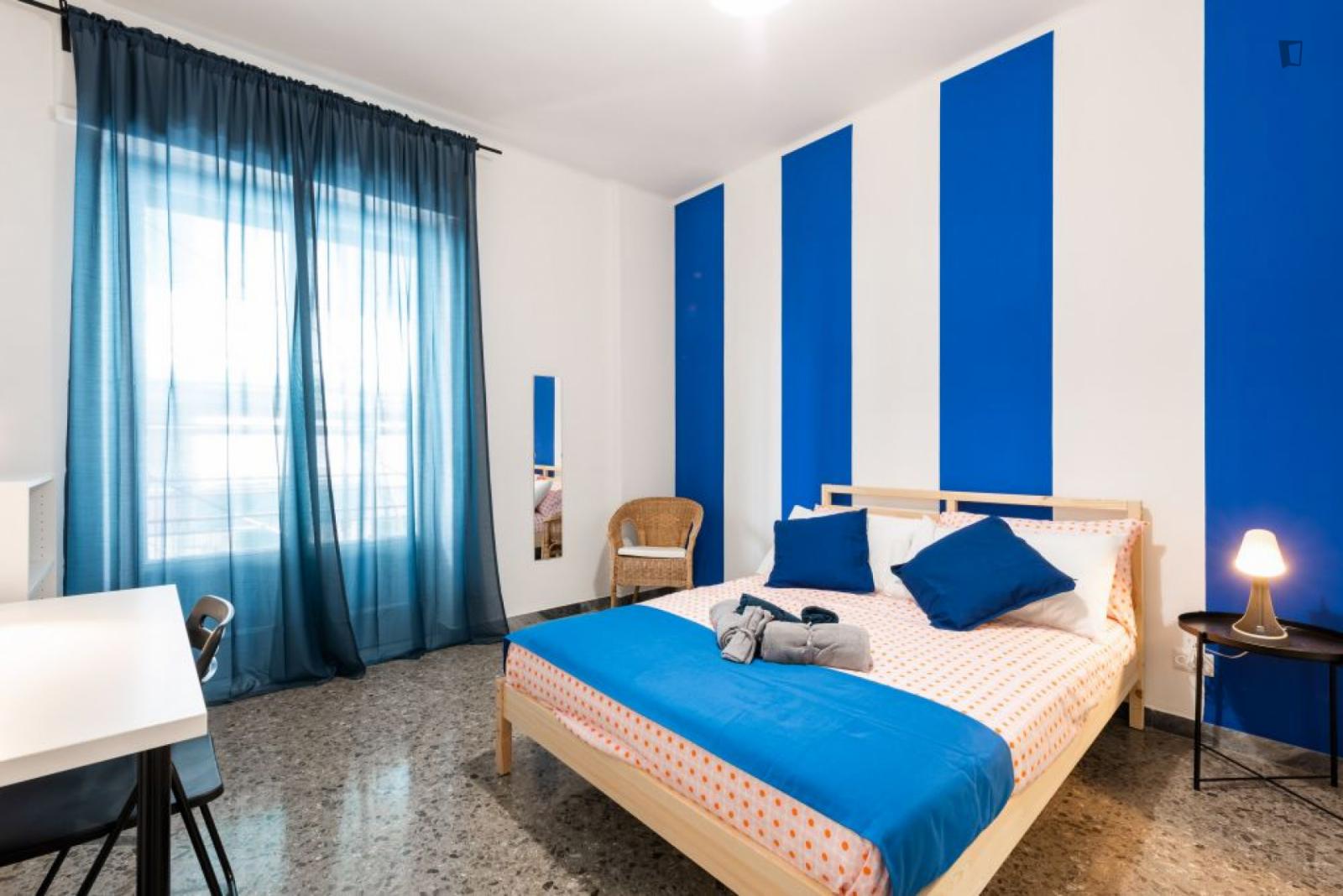 Cool Double Bedroom In A 4-Bedroom Apartment Near Bari F. Crispi Metro Station - 1