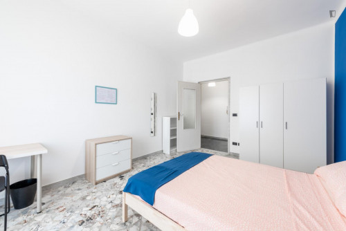 Large and bright bedroom near Bari Sud Est train station - Gallery - 5