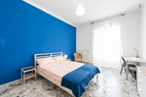 Large and bright bedroom near Bari Sud Est train station