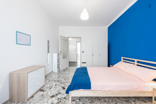 Large and bright bedroom near Bari Sud Est train station