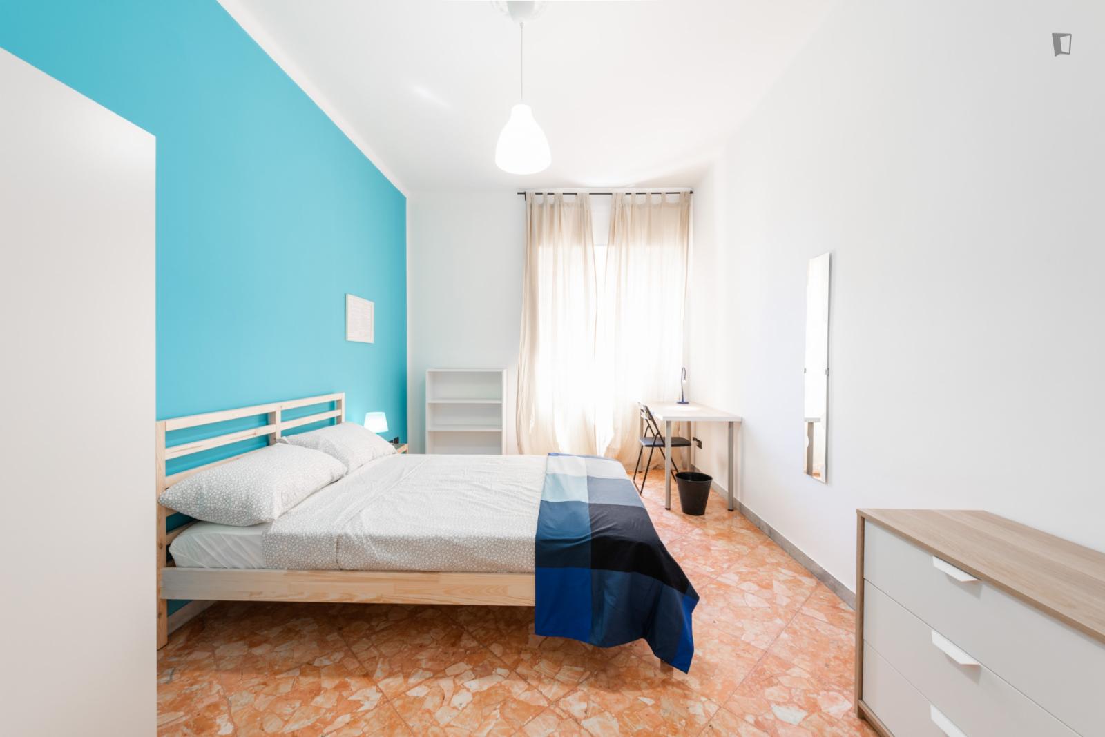 Large And Bright Bedroom Near Bari Sud Est Train Station - 1