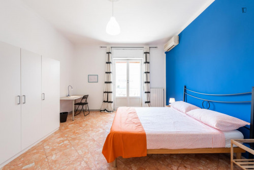 Modern double bedroom near Bari Sud Est train station - Gallery - 5