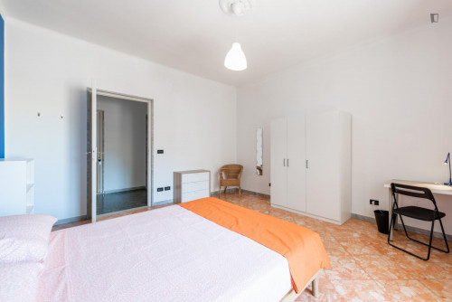 Modern double bedroom near Bari Sud Est train station