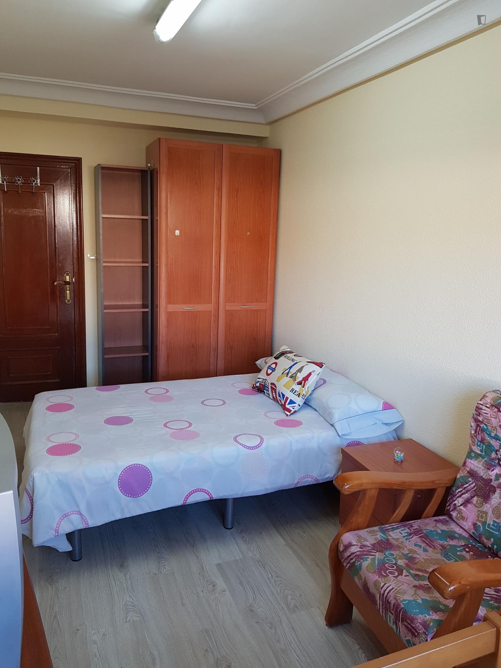 Appealing Single Bedroom Close To The Downtown - 1