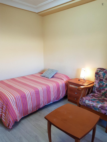 Bright single bedroom close to the Faculty of Biology of the University of Salamanca