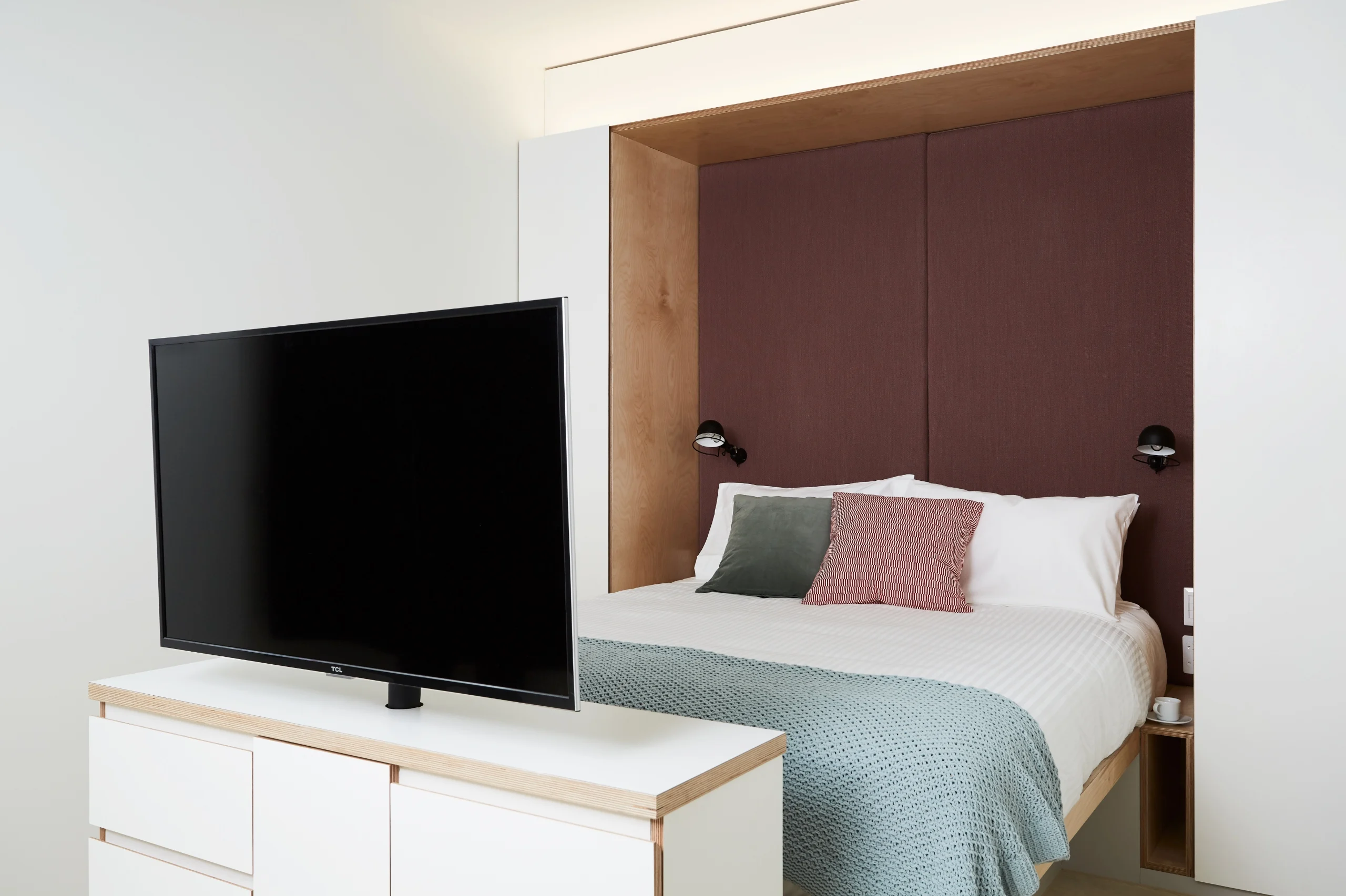  Signature Plus Studio Suite - Queen Bed With Standard View  -  سكيب سوانستون  - Gallery -  7