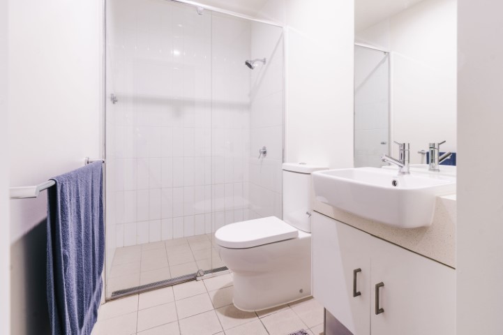  5-Bedroom Apartment (Corner View)  -  Student One Adelaide Street  - Gallery -  4