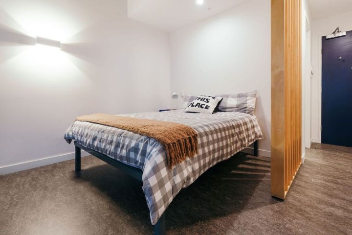 Studio Executive  -  Student One Adelaide Street  - Gallery -  1