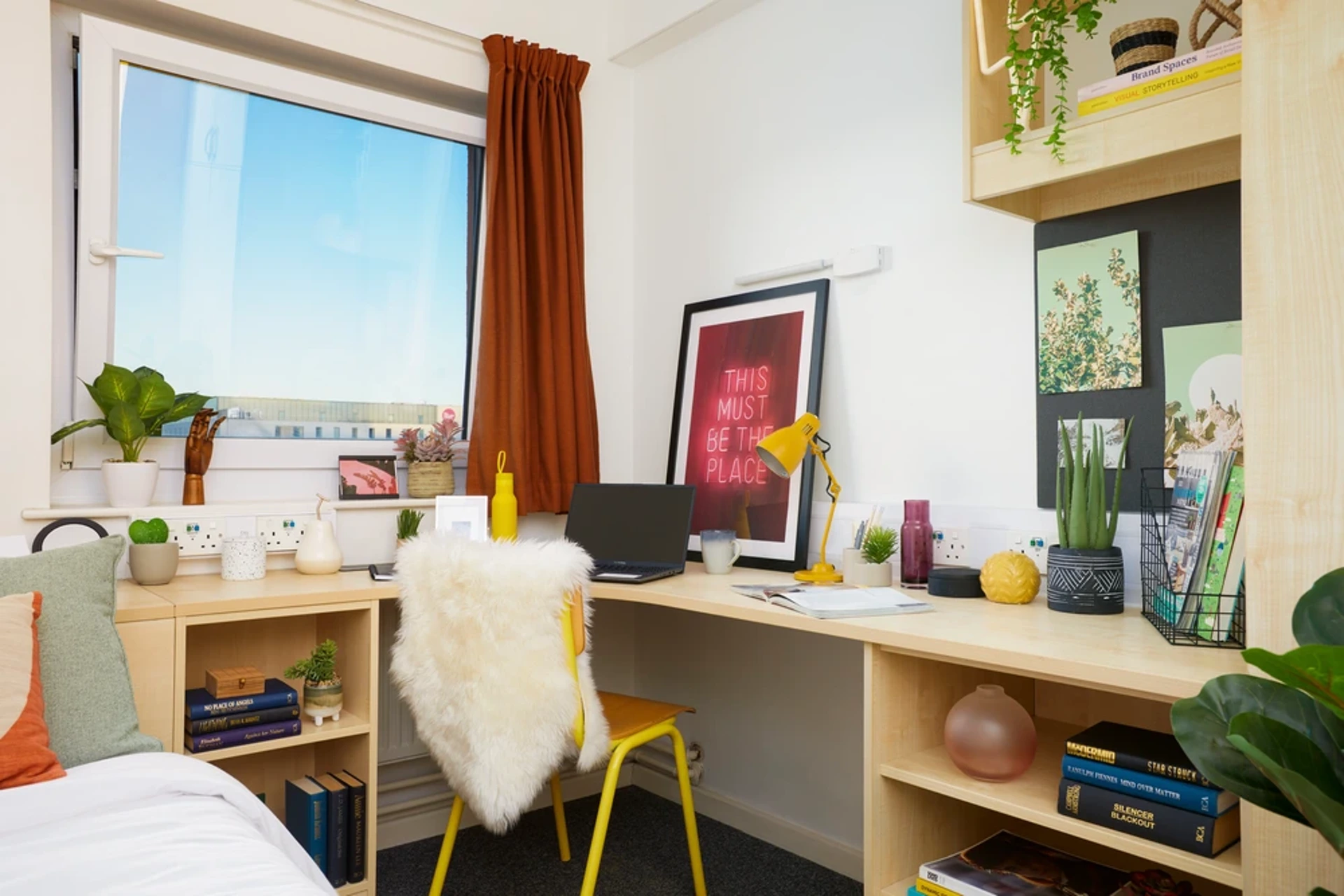  Large High Single En-Suite Room  -  Unite Students James Watt  - Gallery -  3