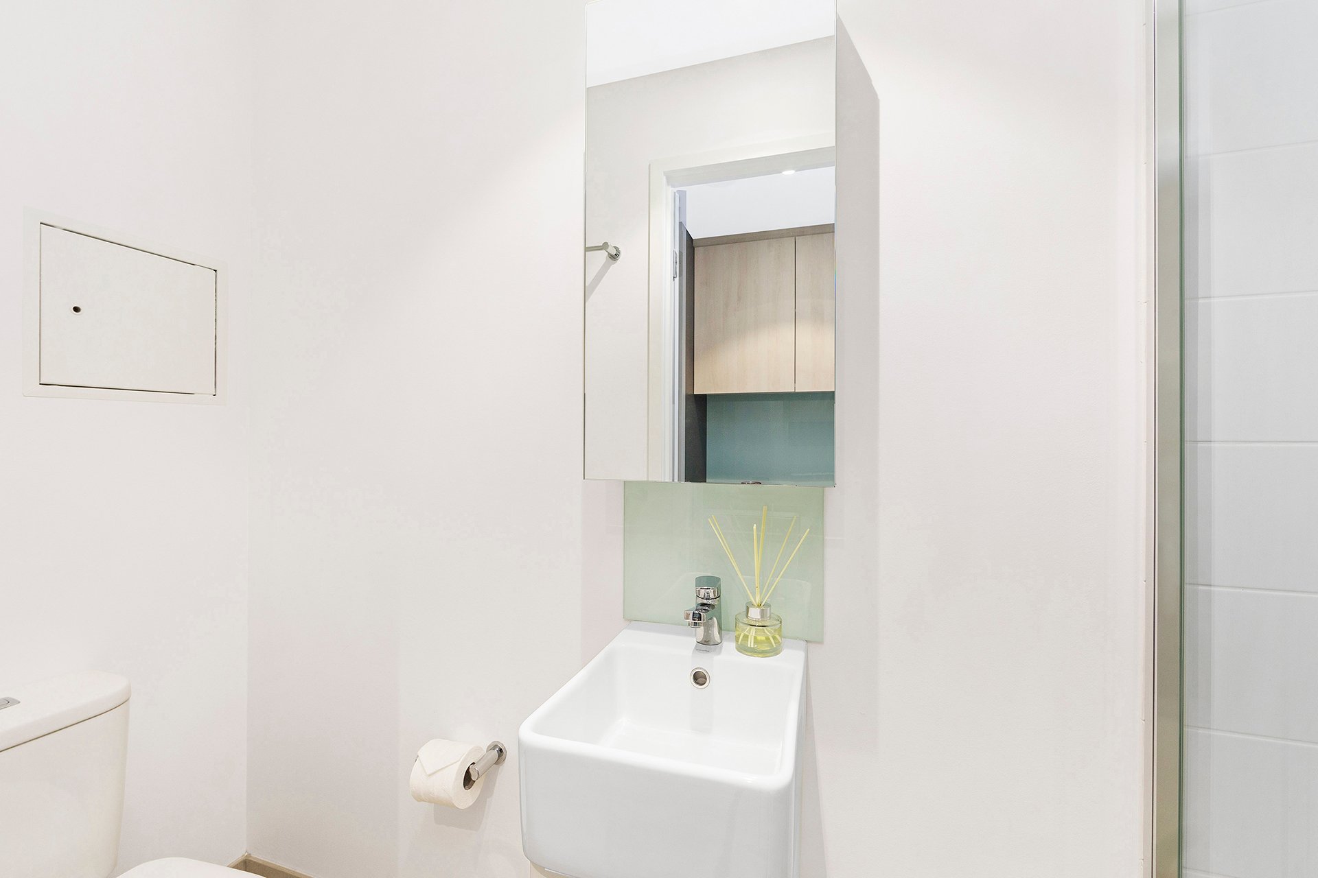  Ultra Twin Single Bed Apartment - Single Bed With Standard View  -  Atira Merivale Street - South Brisbane  - Gallery -  5