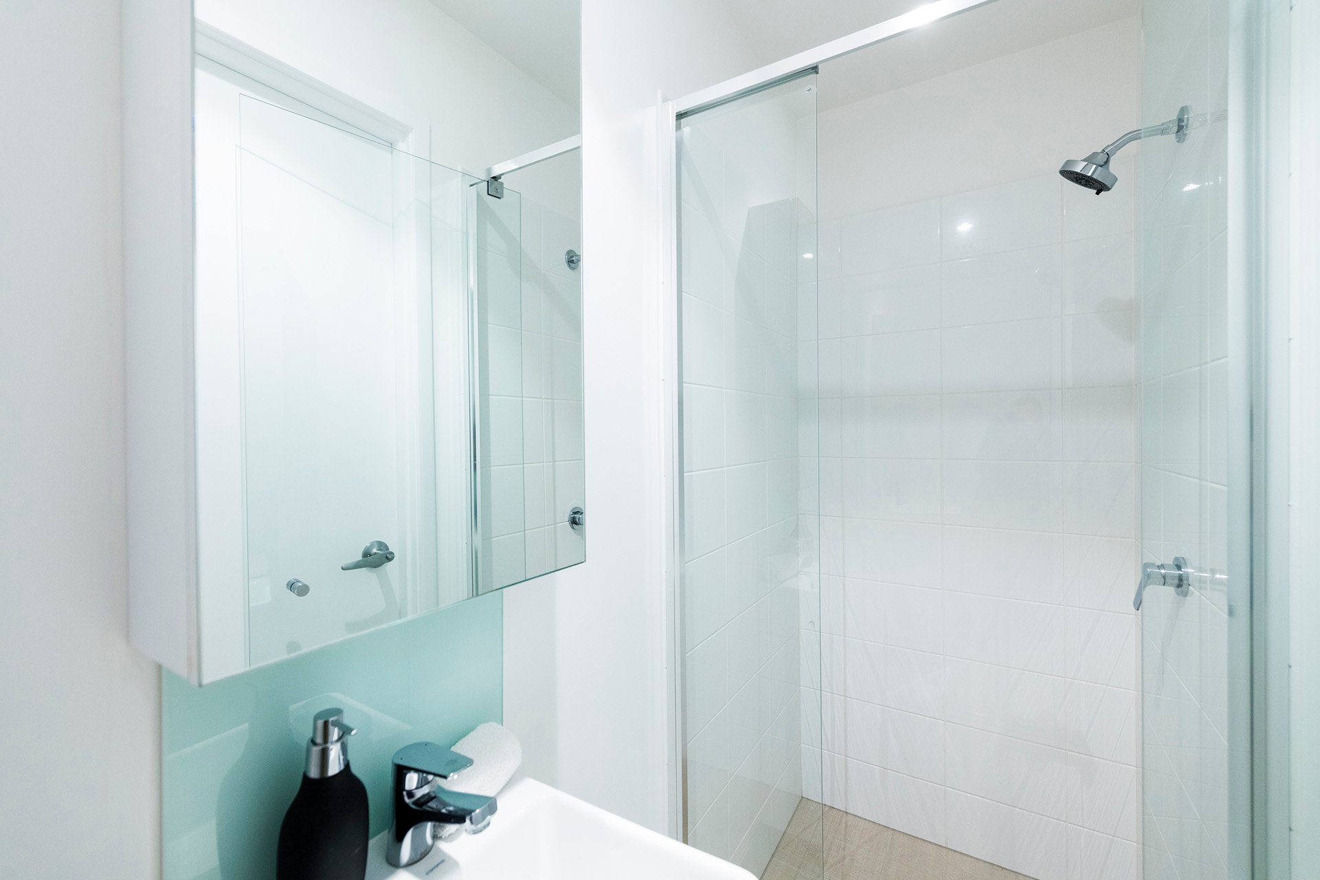  King Single Bed With Twin Loft Apartment  -  Atira Merivale Street - South Brisbane  - Gallery -  15