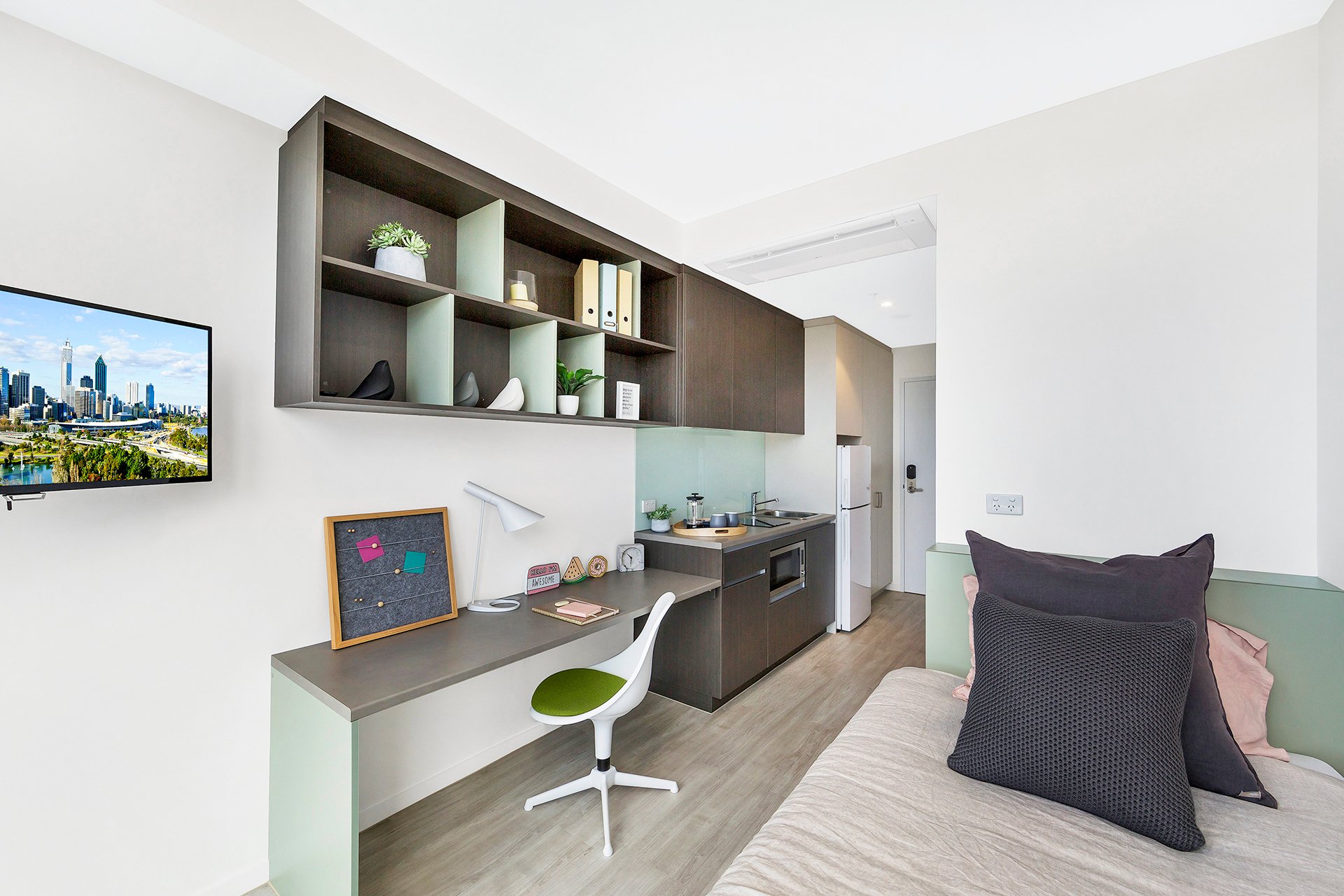  Signature Studio Apartment - Double Bed With Premium View  -  Atira Merivale Street - South Brisbane  - Gallery -  4