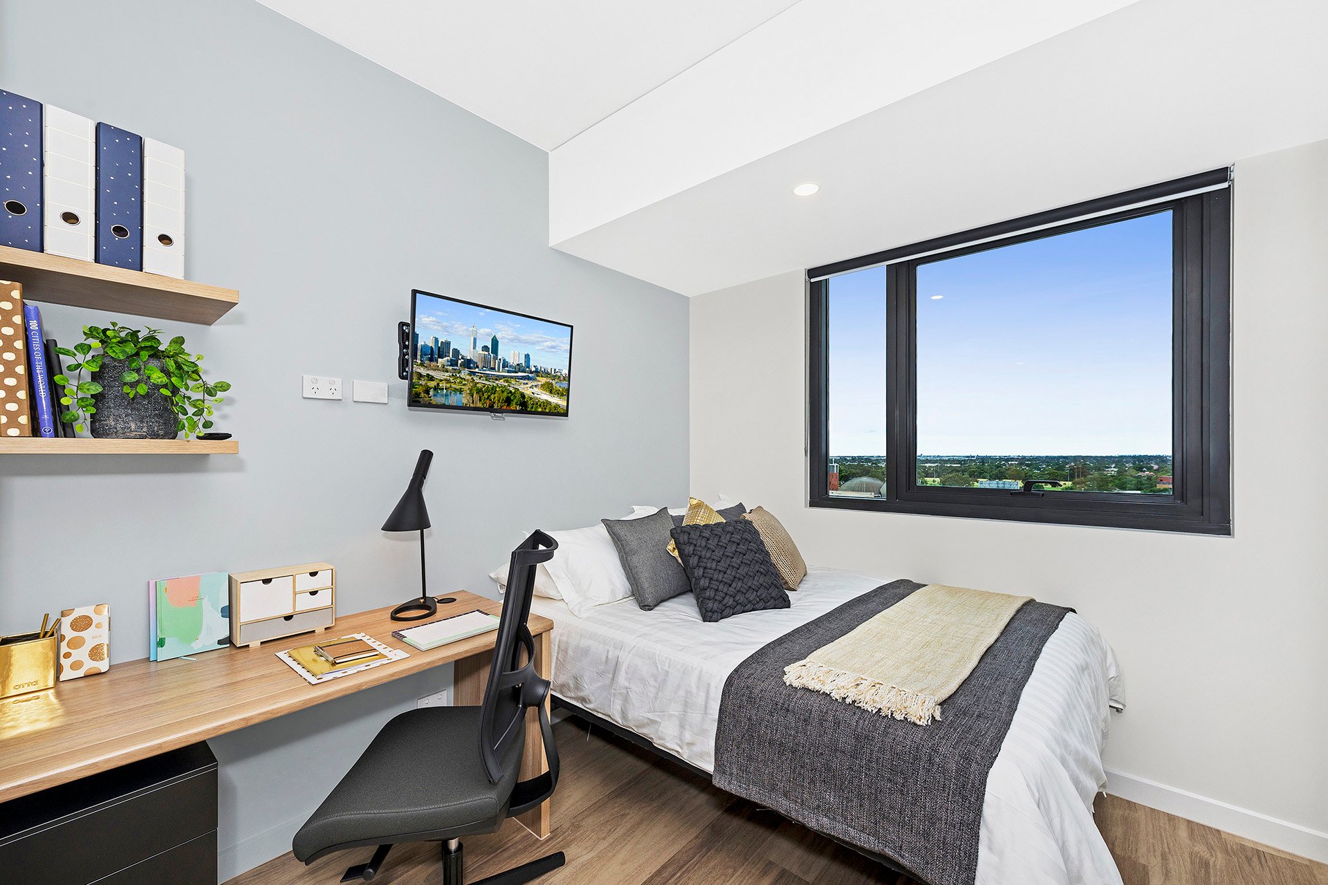  Signature Studio Apartment - Queen Bed With Standard View  -  Atira Waymouth Street  - Gallery -  4