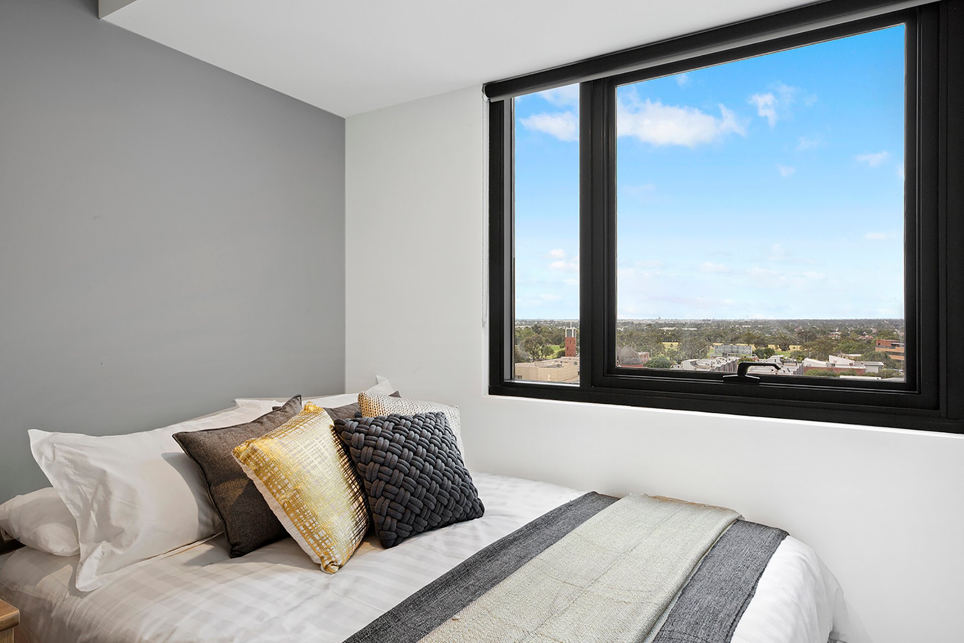  Signature Studio Apartment - Queen Bed With Standard View  -  Atira Waymouth Street  - Gallery -  8