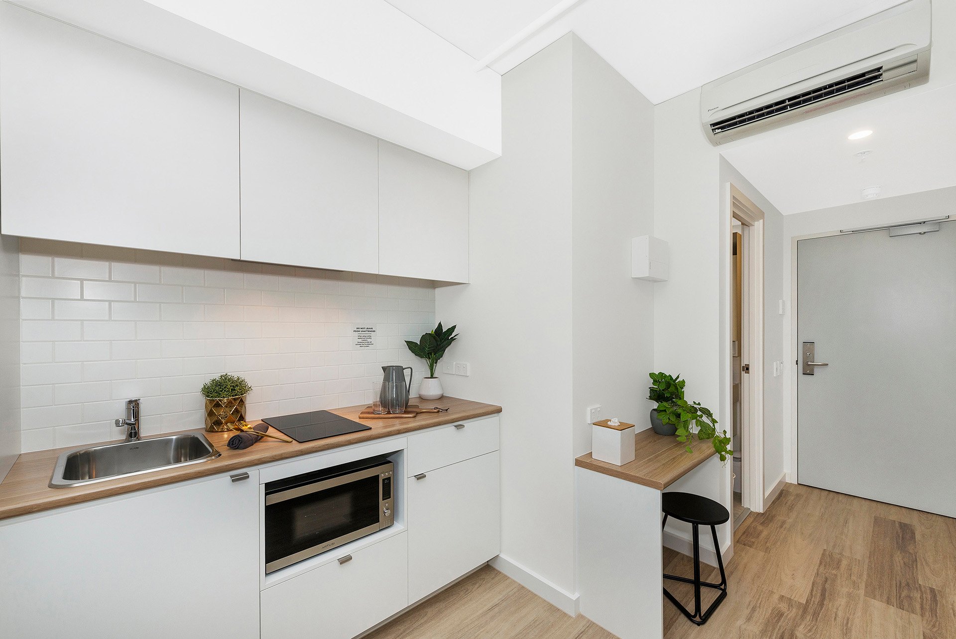  Signature Studio Apartment - Queen Bed With Standard View  -  Atira Waymouth Street  - Gallery -  7