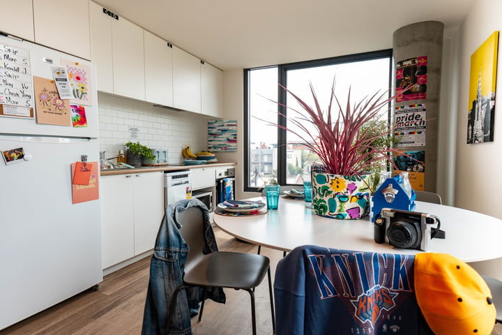  King Single Bed With 2 Bed Apartment  -  Atira Waymouth Street  - Gallery -  4