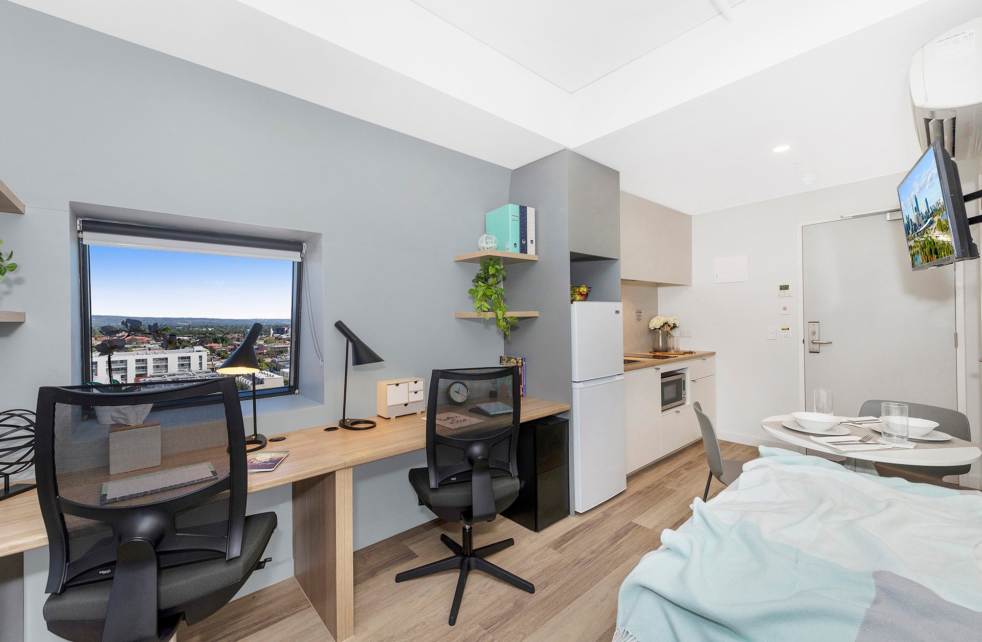  Signature Plus Twin Apartment - King Single Bed With Standard View  -  Atira Waymouth Street  - Gallery -  4