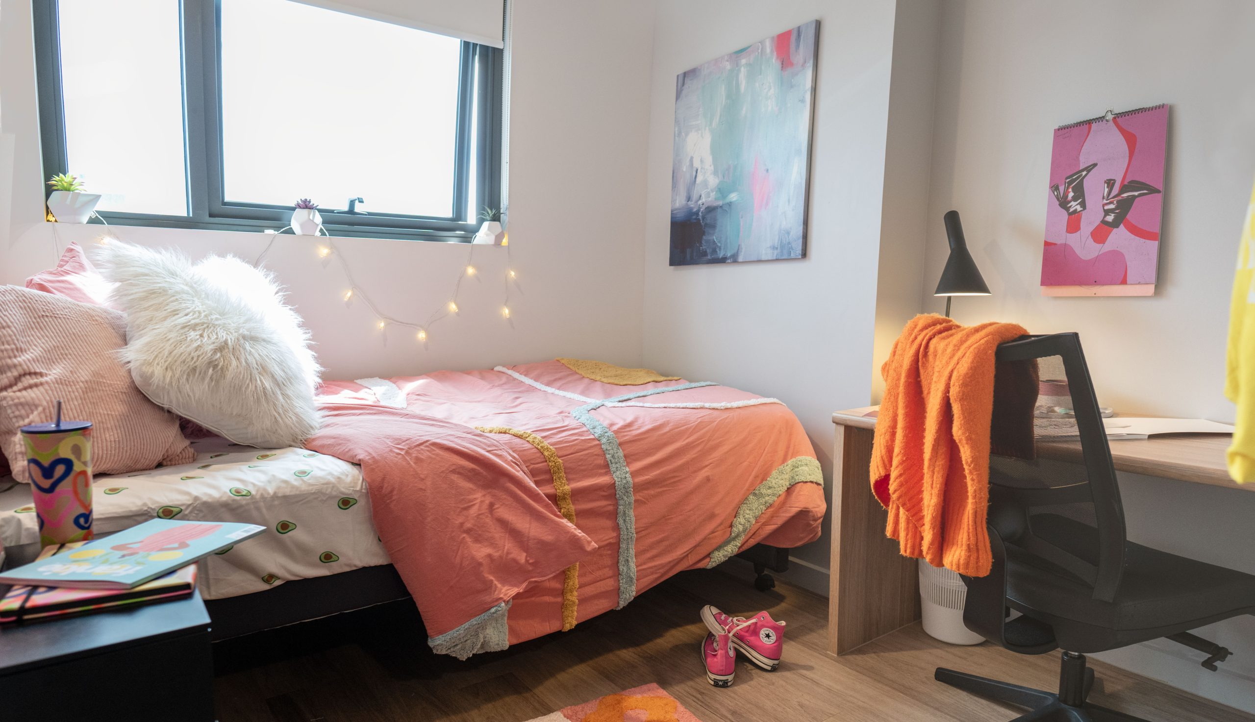  King Single Bed With 3 Bed Apartment  -  Atira Waymouth Street  - Gallery -  11