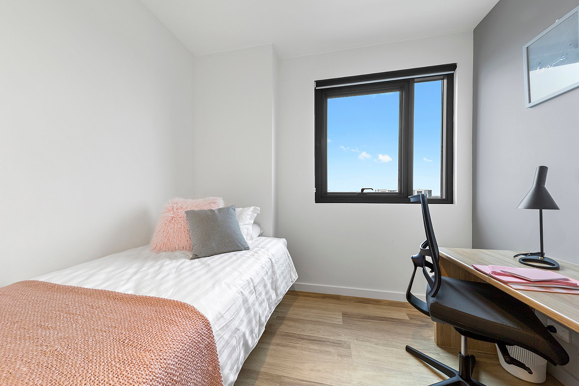  King Single Bed With 3 Bed Apartment  -  Atira Waymouth Street  - Gallery -  19