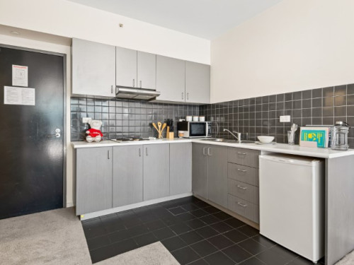 Student Living on Lonsdale - Gallery - 12
