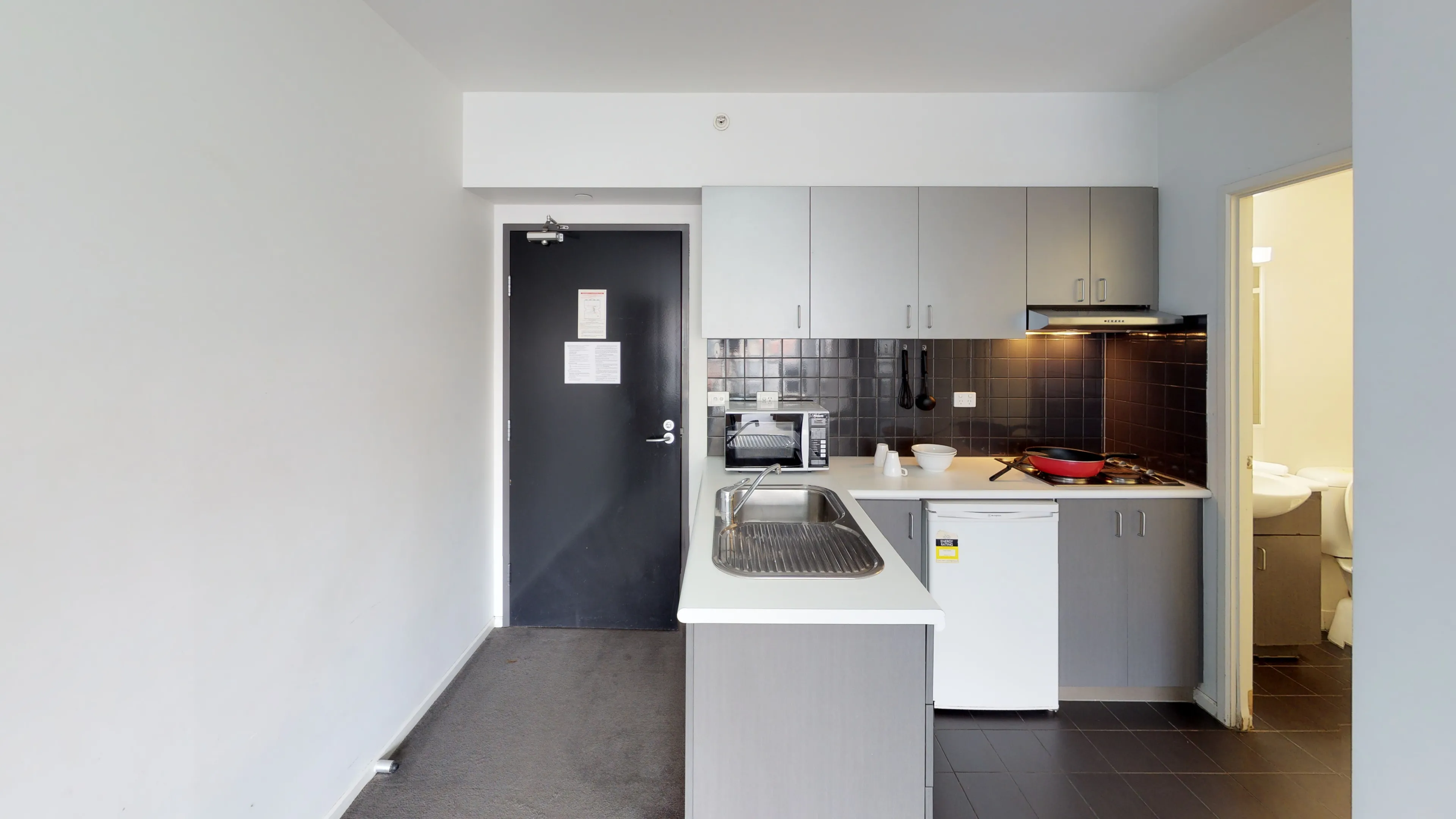 2 Bedroom Apartment - Large High Level - Student Living on Lonsdale - Gallery - 8