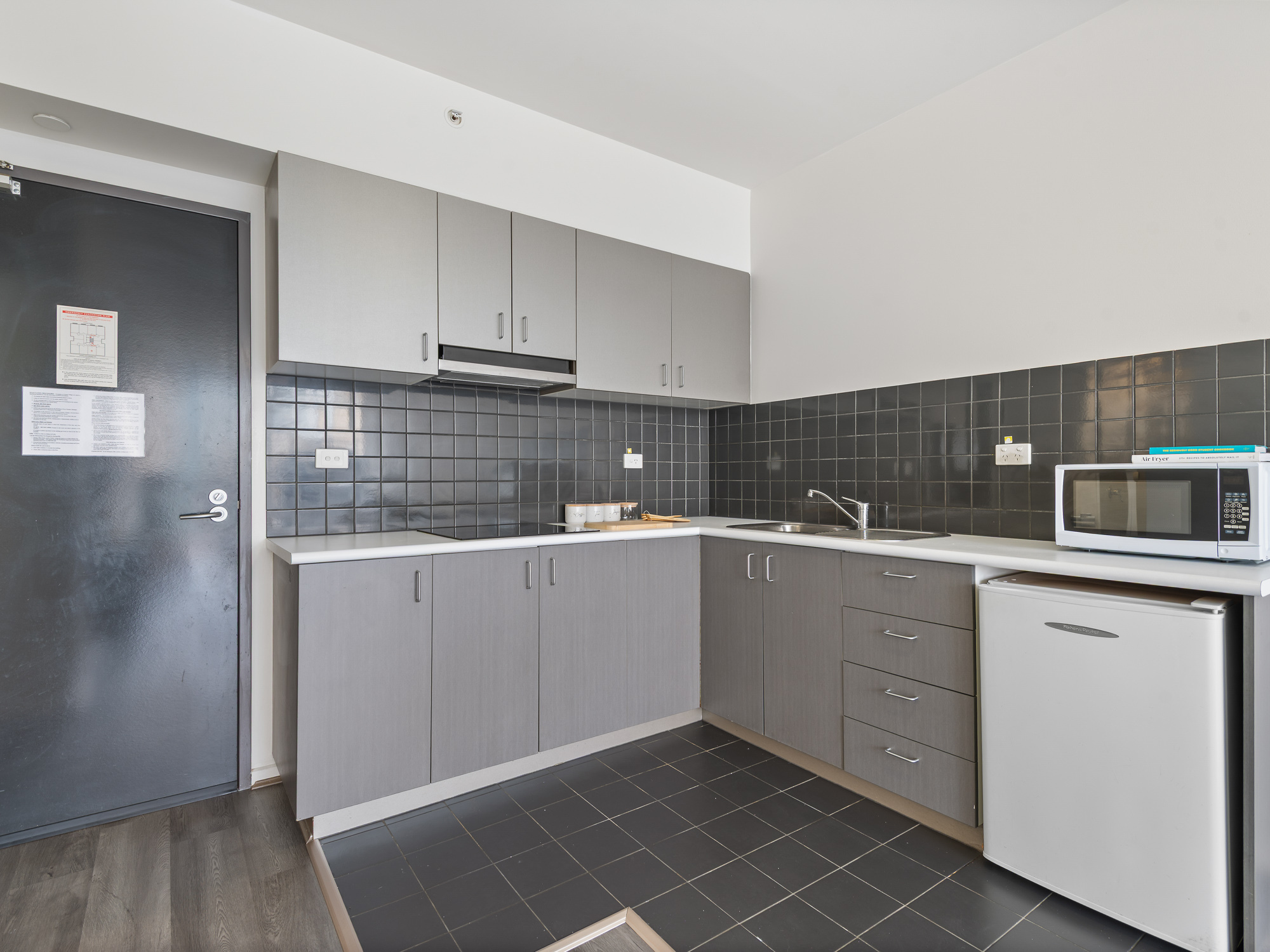  2 Bedroom Apartment - Large High Level  -  UniLodge on Lonsdale  - Gallery -  6