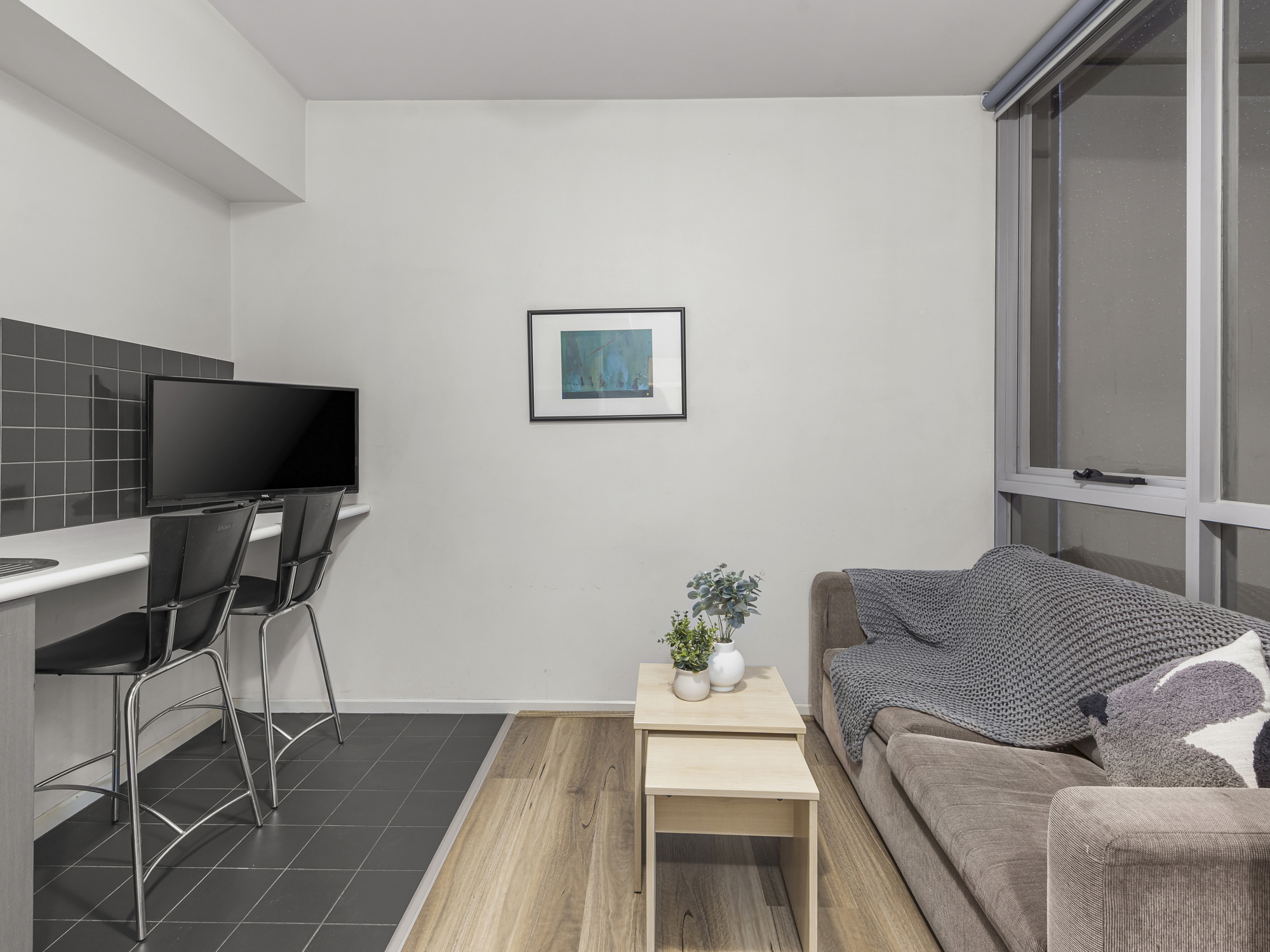  2 Bedroom Apartment - Small High Level  -  UniLodge on Lonsdale  - Gallery -  3