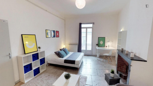 Enjoyable double bedroom in Gambetta