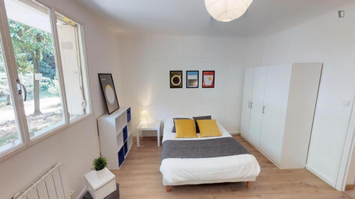 Exquisite double bedroom near Faculté de Pharmacie
