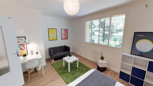 Exquisite double bedroom near Faculté de Pharmacie