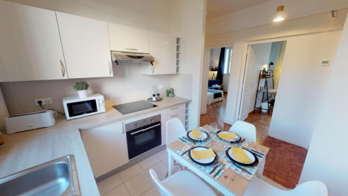 Enchanting double bedroom in République–Point-du-Jour - Gallery - 7