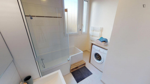 Enchanting double bedroom in République–Point-du-Jour - Gallery - 8