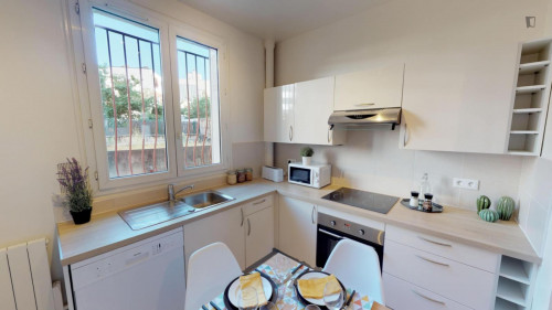 Enchanting double bedroom in République–Point-du-Jour  - Gallery -  5